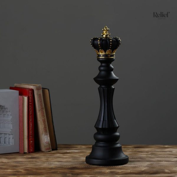Sculpture expressive inspirée du jeu d'échecs
