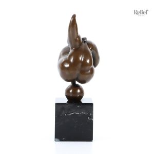 Sculpture en bronze de Botero, design unique et artistique
