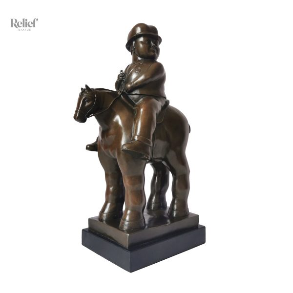 Sculpture en Bronze véritable Botero à la forme singulière