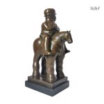 Reproduction d'une célèbre œuvre de Botero en bronze