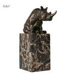 Rhinocéros sculpté, pièce artisanale en bronze authentique
