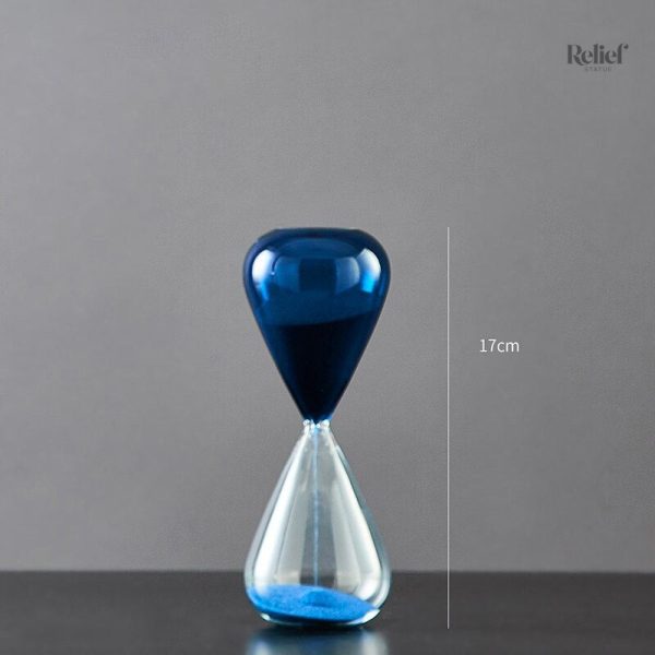 Sablier sculpté, création artistique contemporaine
