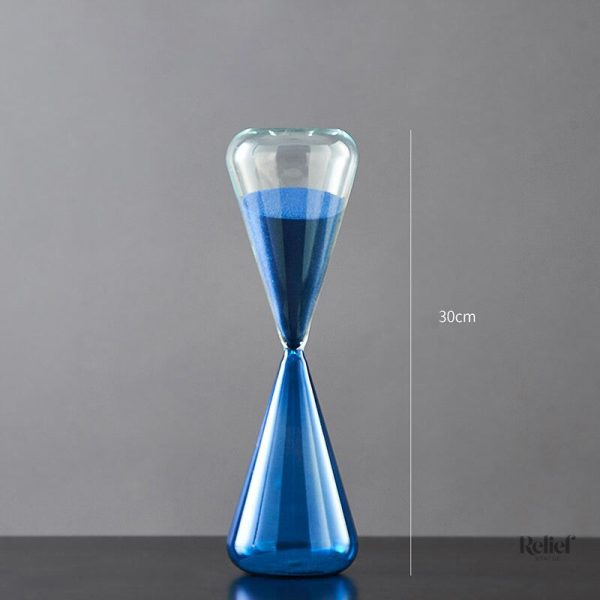 Œuvre contemporaine sablier, style et élégance décorative