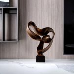 Sculpture décorative en résine, teinte bronze, 45 cm