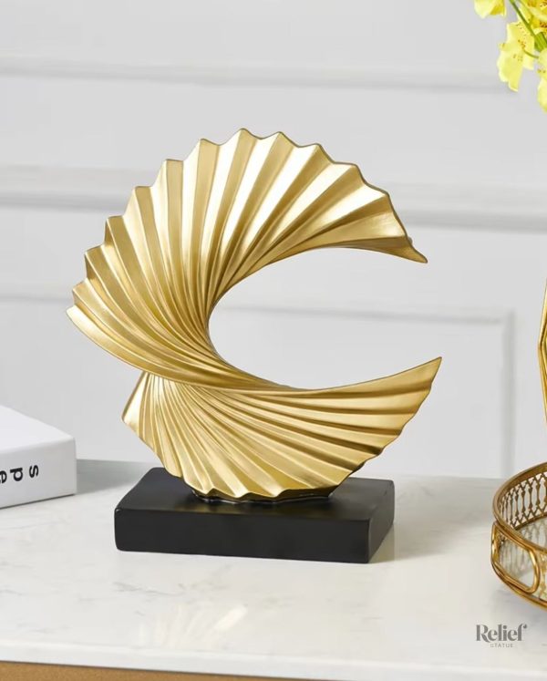 Sculpture dorée Bonanza, design moderne pour votre intérieur
