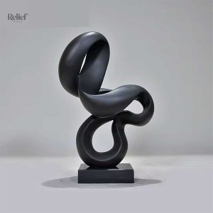 Sculpture géométrique abstraite noire minimaliste 59 cm