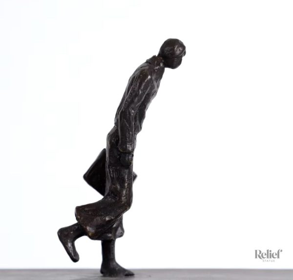Art contemporain en métal, sculpture 29 cm, esthétique minimaliste