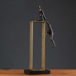 Statue acrobate en métal pour décoration intérieure