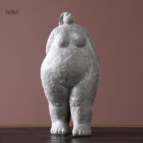 Figurine féminine, sculpture en argile