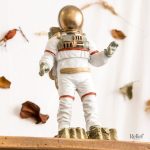 Sculpture d'astronaute, détail contemporain pour intérieur