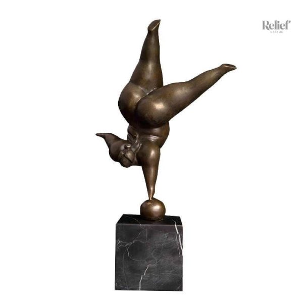 Bronze Femme statue, 34 cm, expression artistique de Botero