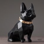Statue de chien, bouledogue stylisé en papier