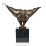 Sculpture Bronze Femme ronde 22 cm, œuvre d'art moderne