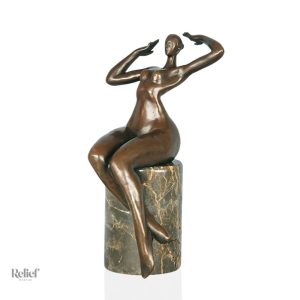 Sculpture en bronze femme voluptueuse, 23 cm de haut