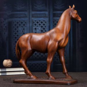 Cheval décoratif en résine, style bois naturel