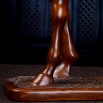 Sculpture cheval design, résine imitation bois