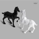 Art en papier représentant un cheval, ajout décoratif