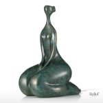 Décor moderne : statue de femme assise, ronde, 30 cm
