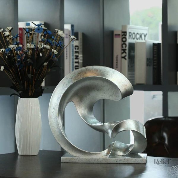 Sculpture design abstraite, 29 cm de hauteur