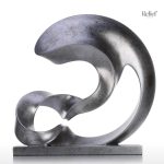 Sculpture moderne, style abstrait en matériau durable