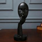 Art contemporain femme pensée profonde
