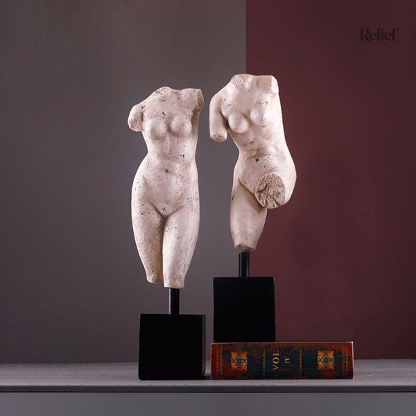 Sculpture abstraite femme, élégance et modernité