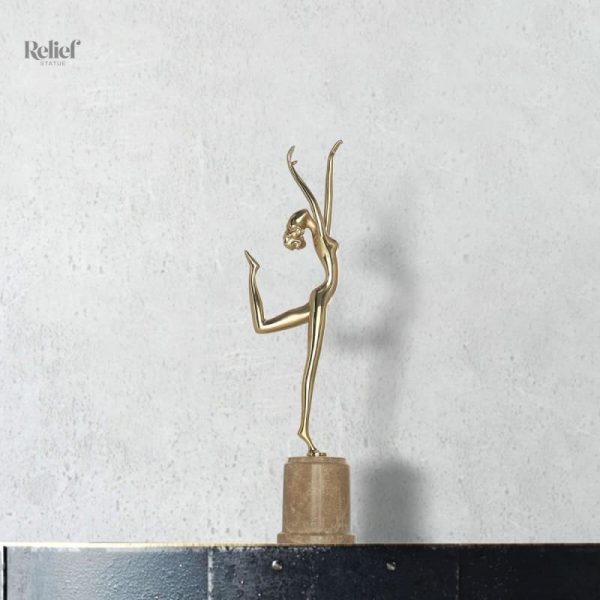 Détails d'une statue féminine, design élégant 30 cm