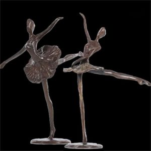 Figurine artistique de danseuse classique en pose gracieuse
