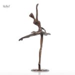 Figurine de ballet, statue de femme inspirant grâce et beauté