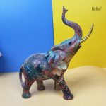 Éléphant décoratif en résine, finition moderne