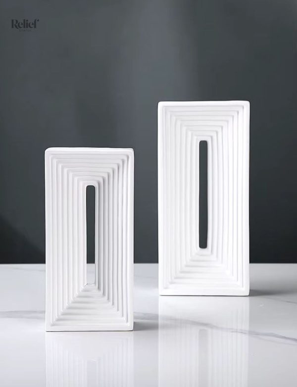 sculpture-en-ceramique-rectangle-blanc-30-cm-1 Sculpture en céramique blanche rectangulaire 30 cm