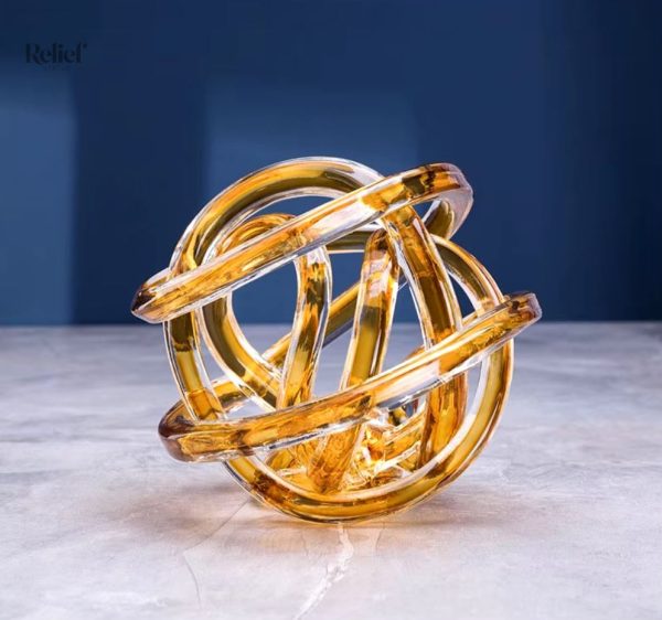 Sculpture en verre torsadée ambre 16 cm