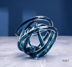 Sculpture en verre torsadée bleue 16 cm