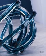 Sculpture en verre bobine bleu, design élégant et moderne