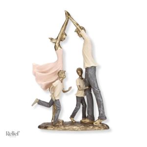 Sculpture Famille 4 en statue couple élégante