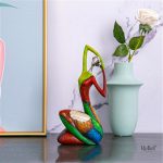 Statue élégante représentant la forme féminine