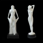 Sculpture féminine contemporaine en verre