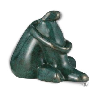 Statue Femme Ronde Penseur 26 cm en décoration intérieure