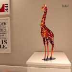 Statue en métal de girafe design moderne