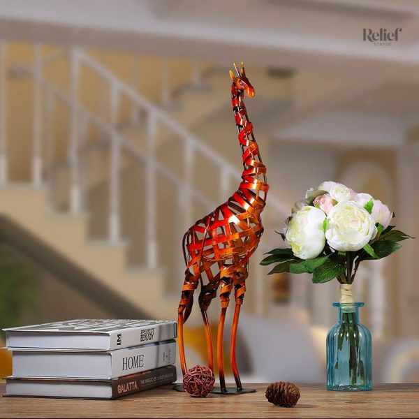 Sculpture girafe en métal, pièce maîtresse élégante