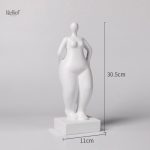 Femme statue, pièce d'art en volumineux format