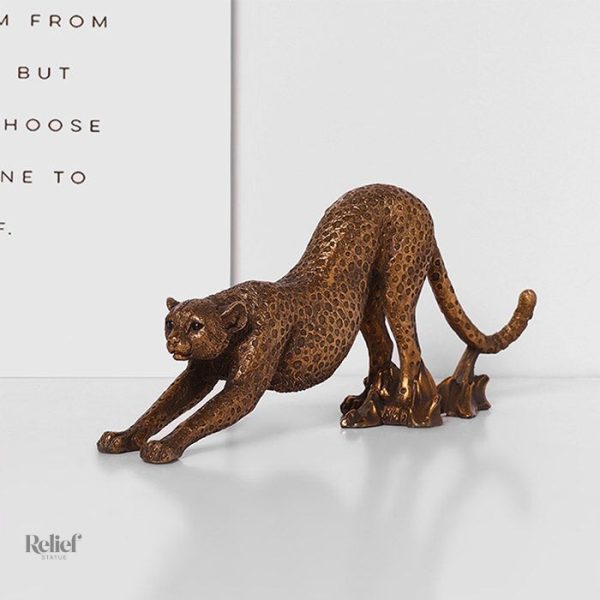 Sculpture de guépard, accent moderne pour la maison