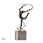 Statue femme gymnaste design 49/29/58 cm