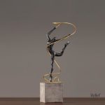 Artisanat de statue femme gymnaste, pièce unique