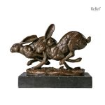 Élégante statue lapin en bronze pour la décoration