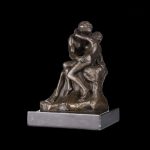 Art en bronze : reproduction du Baiser de Rodin