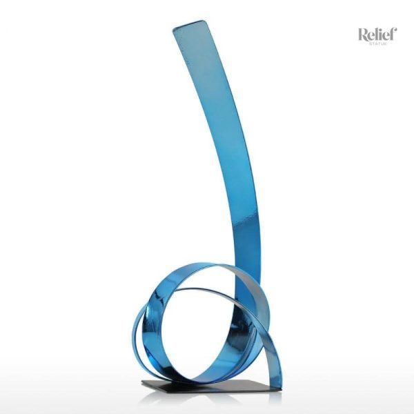 Sculpture moderne en métal au design épuré