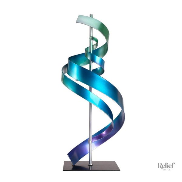 Sculpture en métal aux lignes modernes