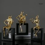 Femme musicienne en statue design élégante de 20 cm