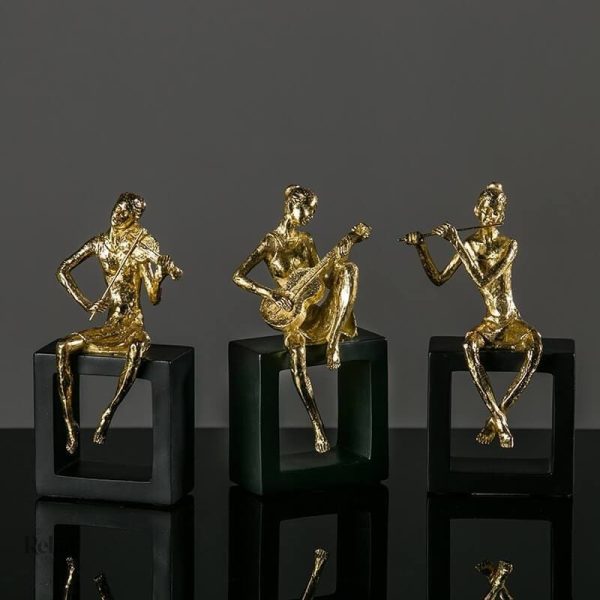 Design unique d'une statue femme en action musicale